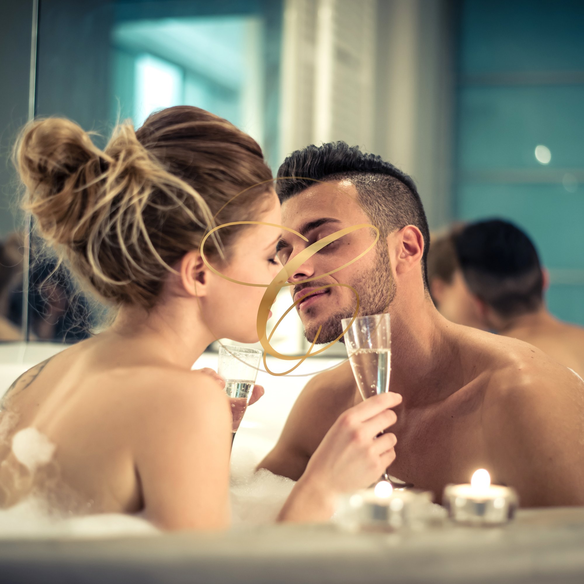 Un couple partageant une coupe dans une atmosphère intime, illustration des émotions liées à la jalousie