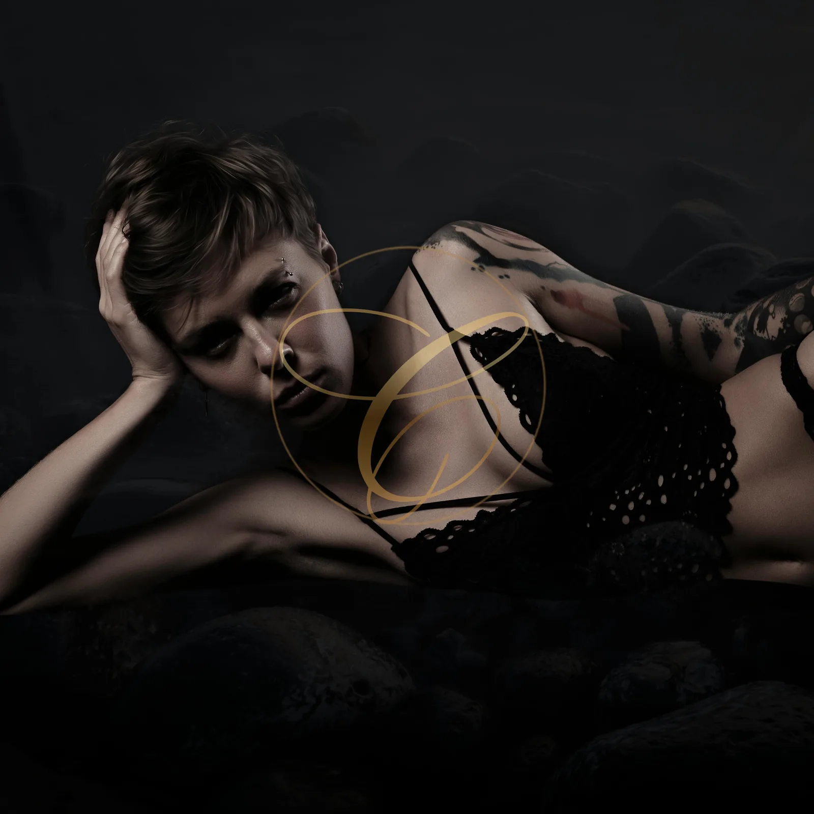 Photographic study 15 of the fictional Connivence exhibition